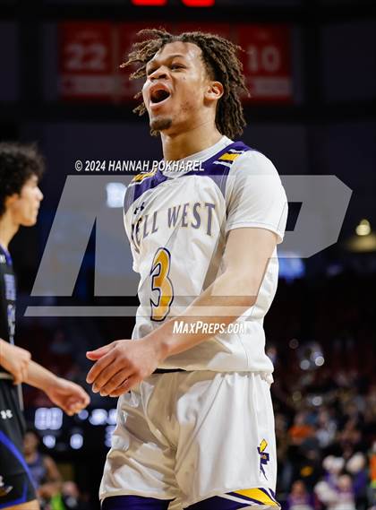 Thumbnail 1 in Bellevue West vs. Creighton Prep (NSAA Class A Quarterfinal) photogallery.