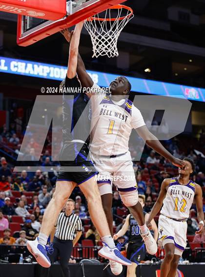 Thumbnail 2 in Bellevue West vs. Creighton Prep (NSAA Class A Quarterfinal) photogallery.