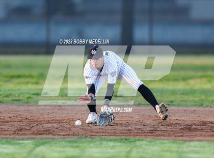 Thumbnail 3 in Clovis West @ Clovis North photogallery.