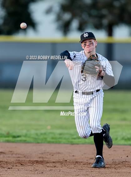 Thumbnail 2 in Clovis West @ Clovis North photogallery.