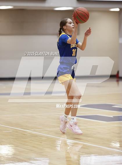 Thumbnail 2 in Colfax vs Pendleton (Avista Holiday Tournament) photogallery.