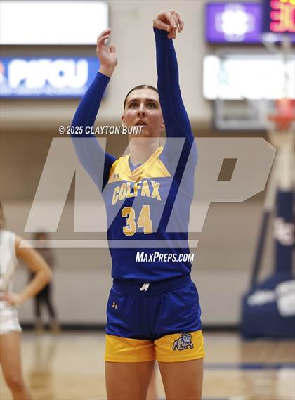 Thumbnail 3 in Colfax vs Pendleton (Avista Holiday Tournament) photogallery.