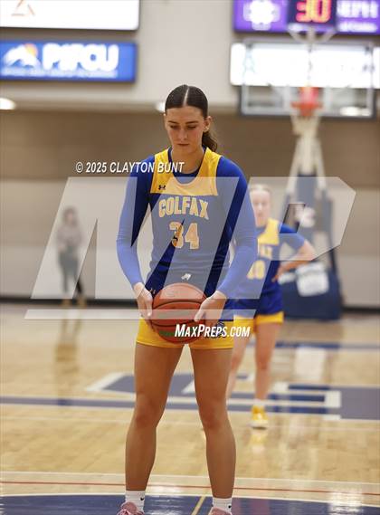 Thumbnail 2 in Colfax vs Pendleton (Avista Holiday Tournament) photogallery.