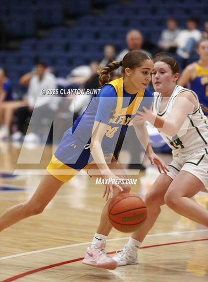 Thumbnail 3 in Colfax vs Pendleton (Avista Holiday Tournament) photogallery.
