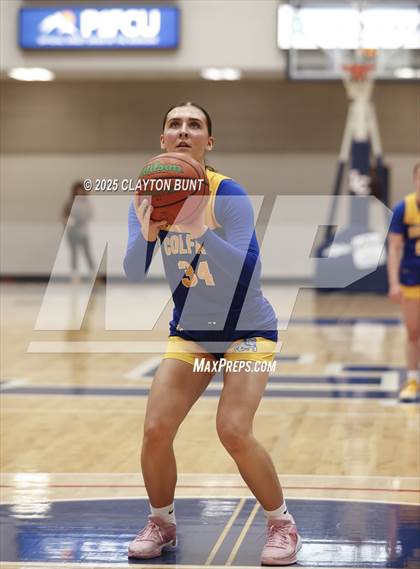 Thumbnail 2 in Colfax vs Pendleton (Avista Holiday Tournament) photogallery.