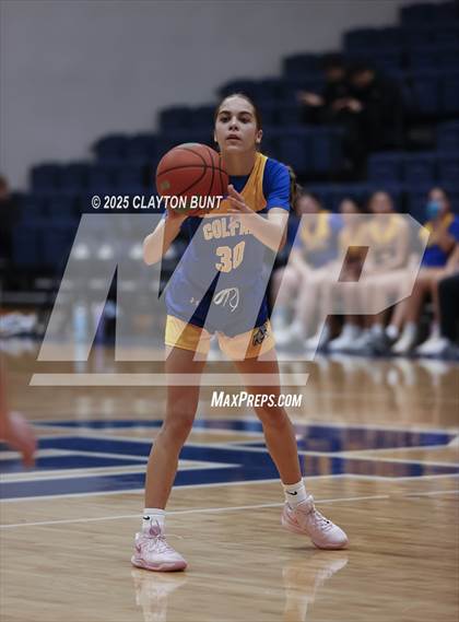 Thumbnail 2 in Colfax vs Pendleton (Avista Holiday Tournament) photogallery.