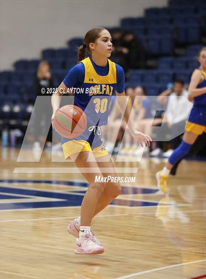 Thumbnail 1 in Colfax vs Pendleton (Avista Holiday Tournament) photogallery.