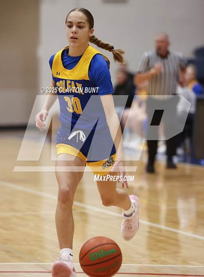 Thumbnail 1 in Colfax vs Pendleton (Avista Holiday Tournament) photogallery.