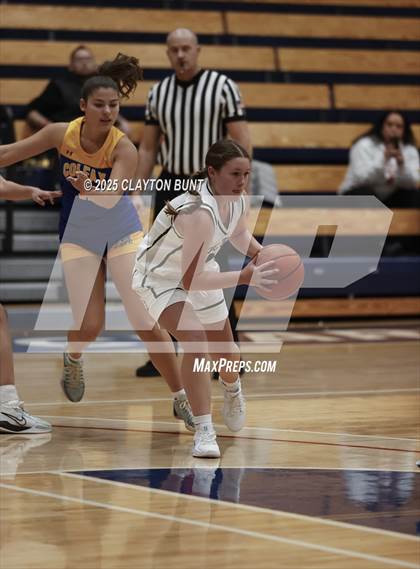 Thumbnail 3 in Colfax vs Pendleton (Avista Holiday Tournament) photogallery.