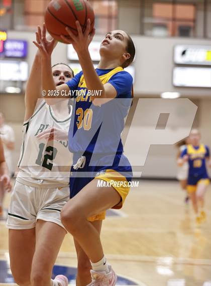 Thumbnail 1 in Colfax vs Pendleton (Avista Holiday Tournament) photogallery.