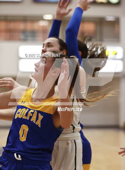 Thumbnail 2 in Colfax vs Pendleton (Avista Holiday Tournament) photogallery.