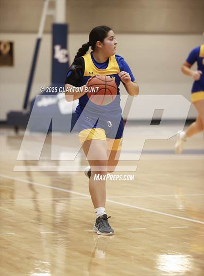 Thumbnail 1 in Colfax vs Pendleton (Avista Holiday Tournament) photogallery.
