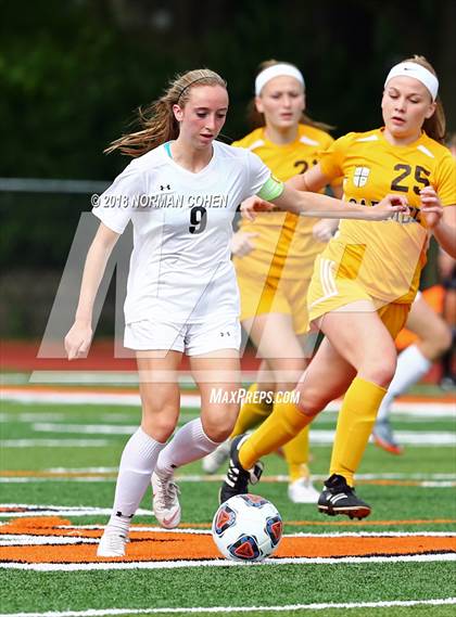 Thumbnail 2 in Carmel vs. Libertyville (IHSA Sectional Final) photogallery.