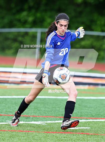Thumbnail 3 in Carmel vs. Libertyville (IHSA Sectional Final) photogallery.