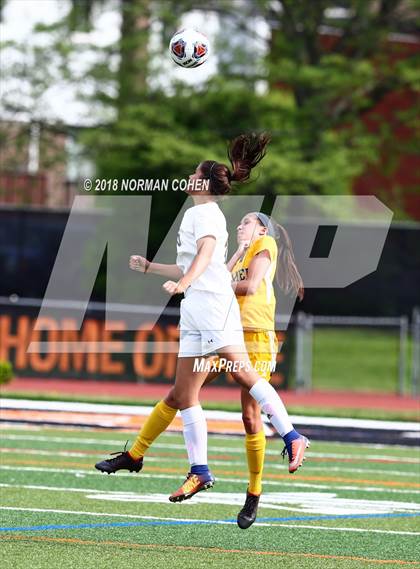 Thumbnail 2 in Carmel vs. Libertyville (IHSA Sectional Final) photogallery.