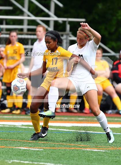 Thumbnail 3 in Carmel vs. Libertyville (IHSA Sectional Final) photogallery.
