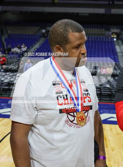 Thumbnail 2 in Hitchcock vs. Childress (UIL 3A Basketball State Final Medal Ceremony) photogallery.