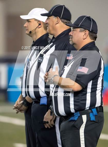 Thumbnail 1 in Tumwater vs. Hockinson (WIAA 2A Final) photogallery.