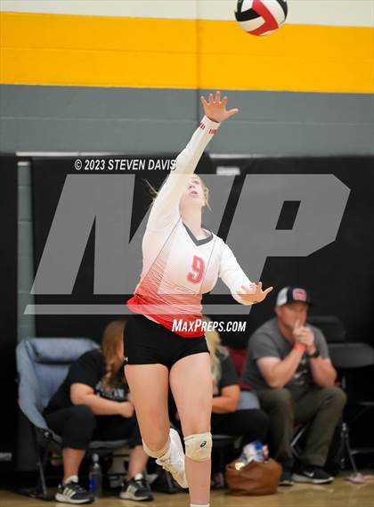 Thumbnail 1 in Combs vs. St. Johns photogallery.