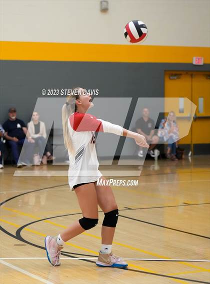 Thumbnail 1 in Combs vs. St. Johns photogallery.