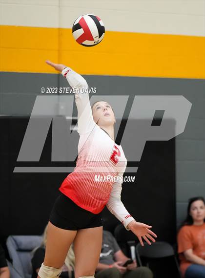Thumbnail 2 in Combs vs. St. Johns photogallery.