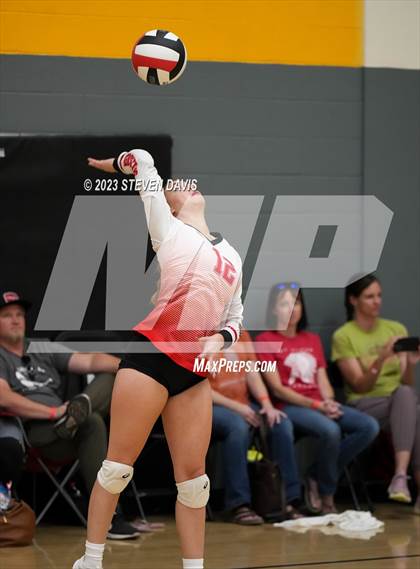 Thumbnail 2 in Combs vs. St. Johns photogallery.