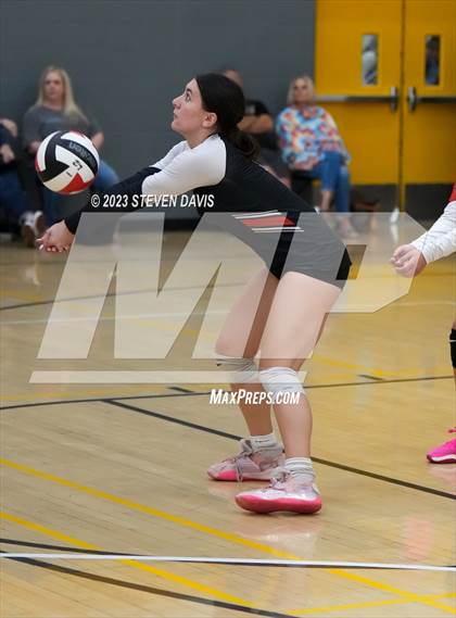 Thumbnail 2 in Combs vs. St. Johns photogallery.