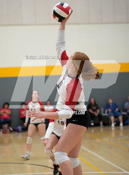 Thumbnail 2 in Combs vs. St. Johns photogallery.
