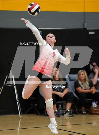 Thumbnail 2 in Combs vs. St. Johns photogallery.