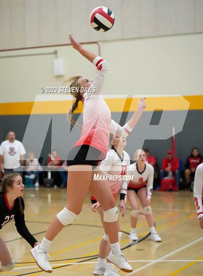 Thumbnail 3 in Combs vs. St. Johns photogallery.