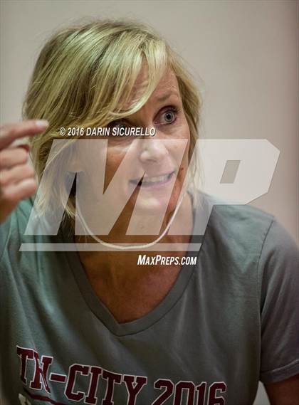 Thumbnail 2 in Tri-City Christian vs. Valencia (Nike Tournament of Champions) photogallery.