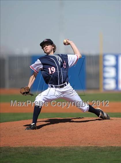 Thumbnail 2 in Coronado vs. Faith Lutheran (Lion Invitational) photogallery.