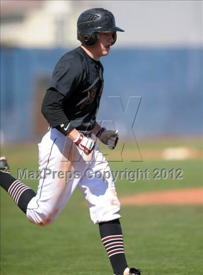 Thumbnail 2 in Coronado vs. Faith Lutheran (Lion Invitational) photogallery.