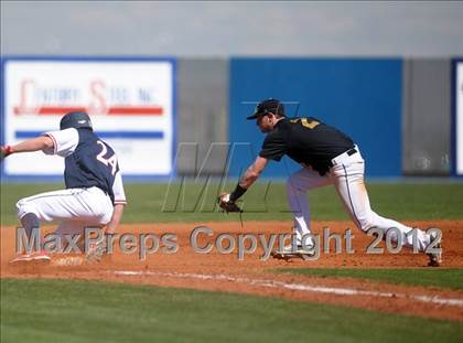 Thumbnail 2 in Coronado vs. Faith Lutheran (Lion Invitational) photogallery.