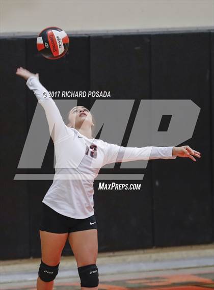 Thumbnail 3 in Selma vs. Exeter photogallery.