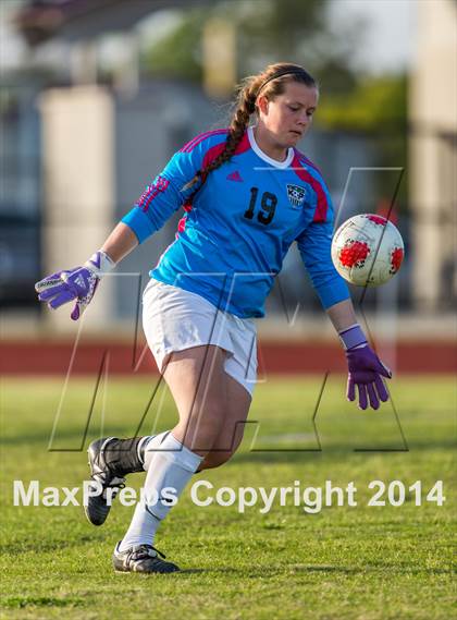 Thumbnail 3 in Kingwood Park @ Baytown Lee (UIL Bi-District 4A Region 3 Playoff) photogallery.