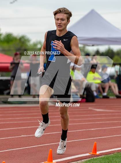 Thumbnail 1 in CHSAA Track and Field 5A Championships (Boys 800 Meter Relay) photogallery.