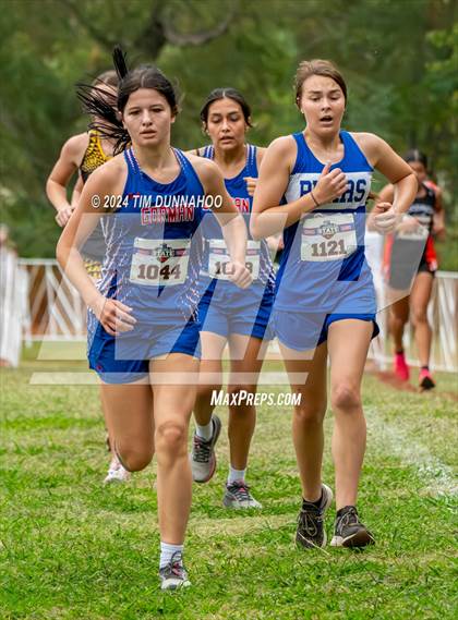 Thumbnail 1 in UIL 1A Girls Cross Country Finals photogallery.