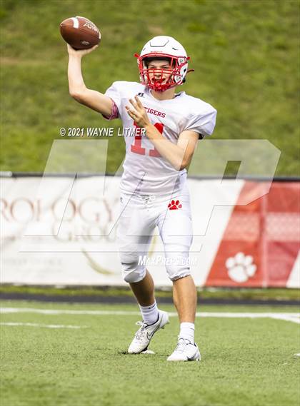 Thumbnail 2 in Dixie Heights @ Beechwood photogallery.