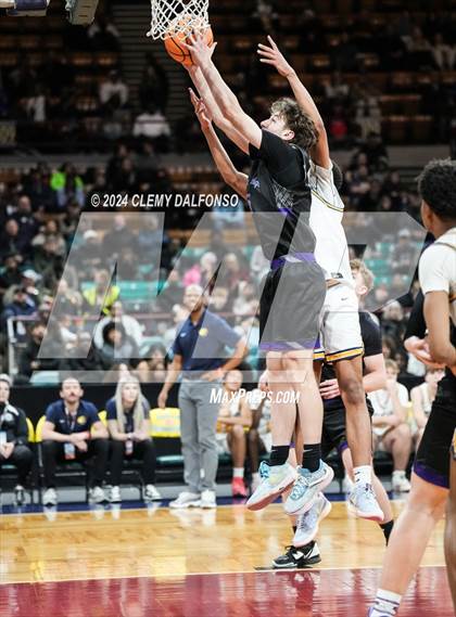 Thumbnail 1 in Mesa Ridge vs Northfield (CHSAA  5A Final Four) photogallery.