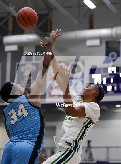 Thumbnail 2 in South Bend Saint Joseph vs. Cathedral (Sneakers for Santa Shootout) photogallery.