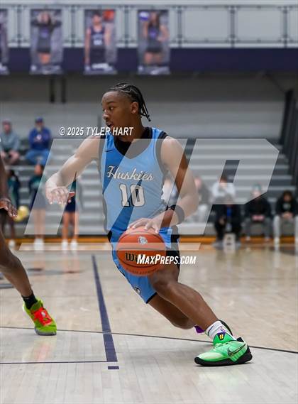 Thumbnail 3 in South Bend Saint Joseph vs. Cathedral (Sneakers for Santa Shootout) photogallery.