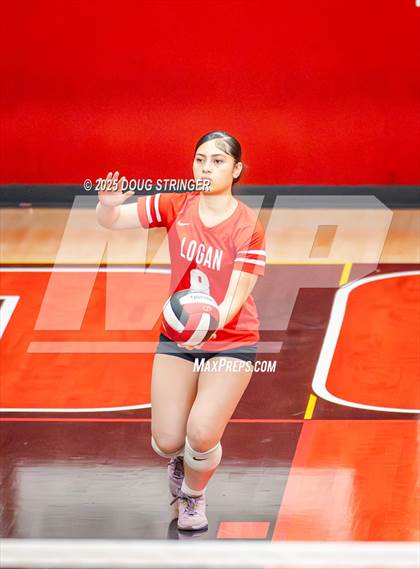 Thumbnail 3 in JV: Moreau Catholic @ James Logan photogallery.