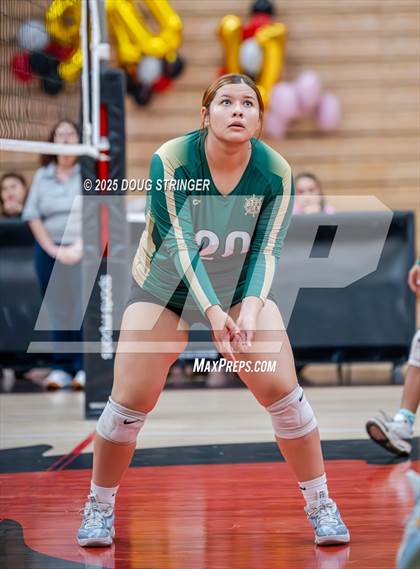 Thumbnail 1 in JV: Moreau Catholic @ James Logan photogallery.