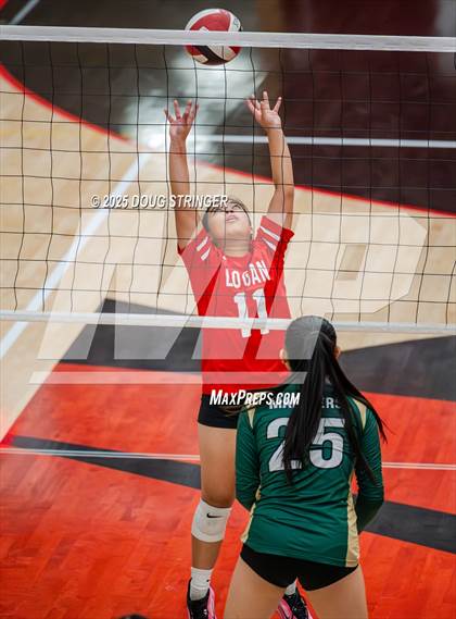 Thumbnail 1 in JV: Moreau Catholic @ James Logan photogallery.