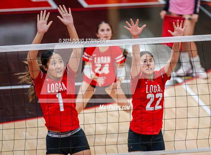 Thumbnail 3 in JV: Moreau Catholic @ James Logan photogallery.