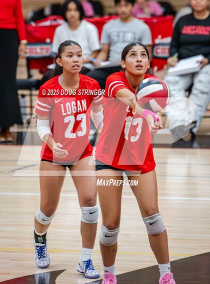 Thumbnail 3 in JV: Moreau Catholic @ James Logan photogallery.