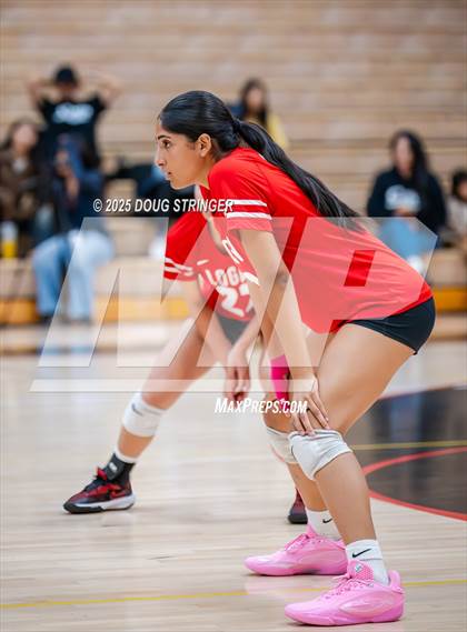 Thumbnail 2 in JV: Moreau Catholic @ James Logan photogallery.