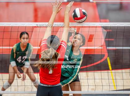 Thumbnail 2 in JV: Moreau Catholic @ James Logan photogallery.