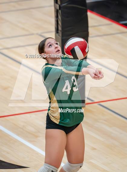 Thumbnail 1 in JV: Moreau Catholic @ James Logan photogallery.